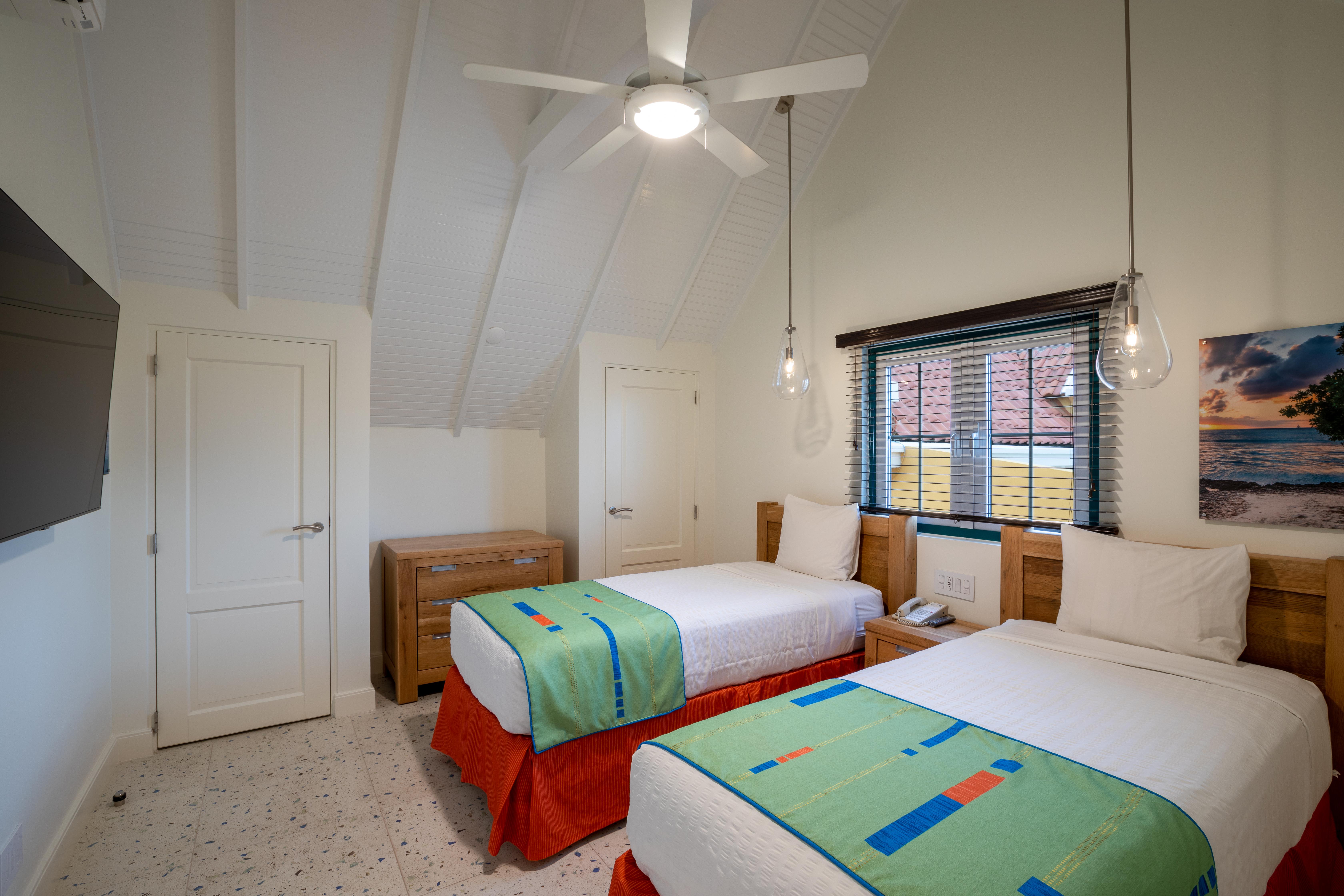 Amsterdam Manor Beach Resort Palm Beach Esterno foto