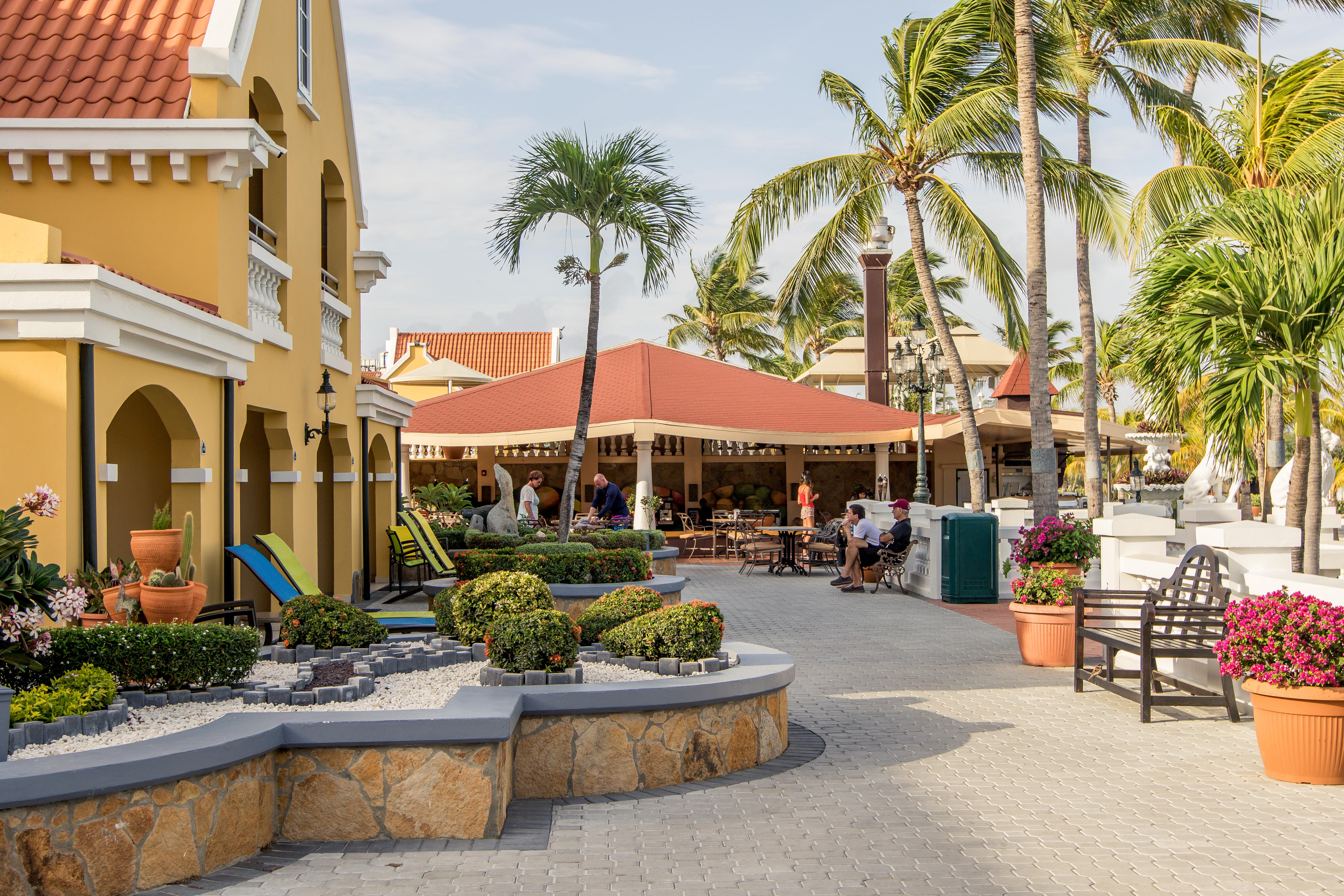 Amsterdam Manor Beach Resort Palm Beach Esterno foto