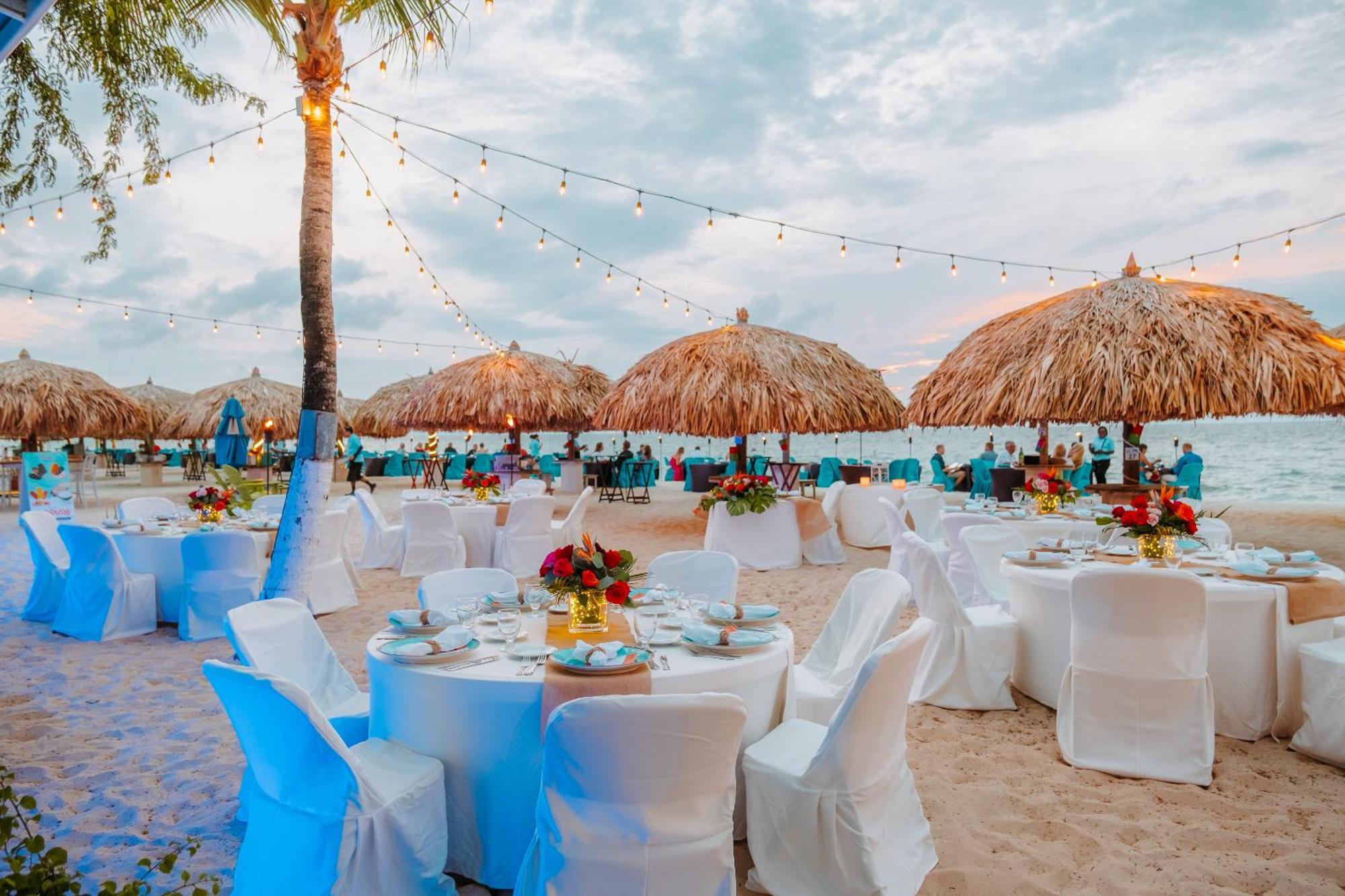 Amsterdam Manor Beach Resort Palm Beach Esterno foto
