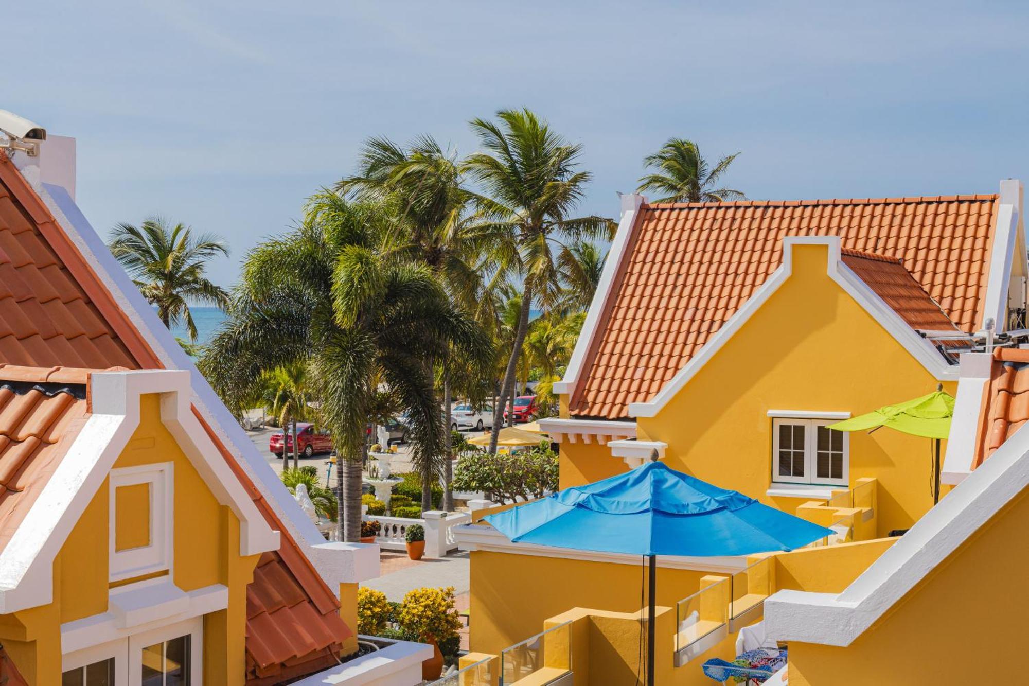 Amsterdam Manor Beach Resort Palm Beach Esterno foto