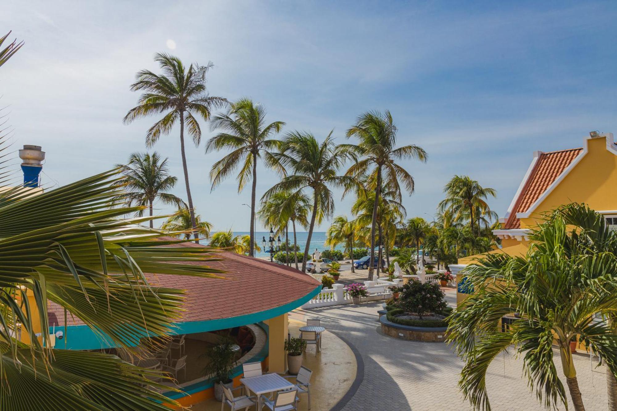 Amsterdam Manor Beach Resort Palm Beach Esterno foto