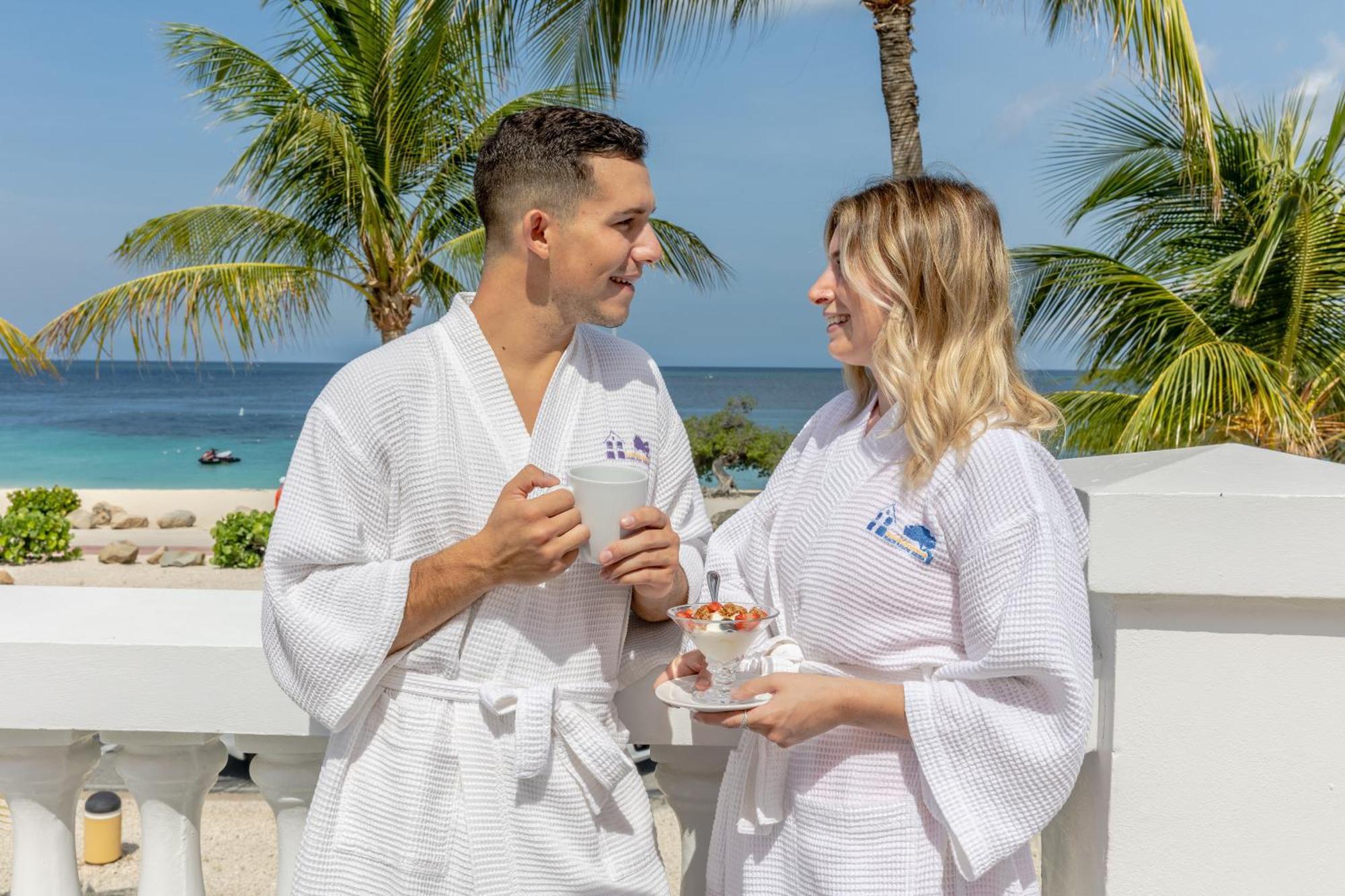 Amsterdam Manor Beach Resort Palm Beach Esterno foto