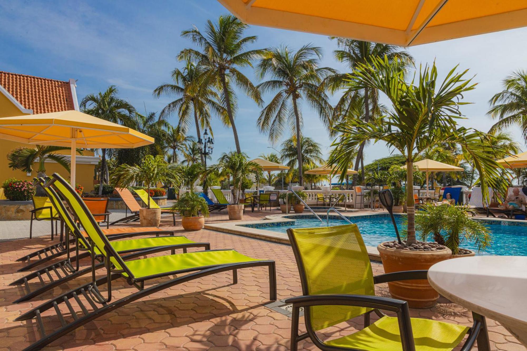 Amsterdam Manor Beach Resort Palm Beach Esterno foto