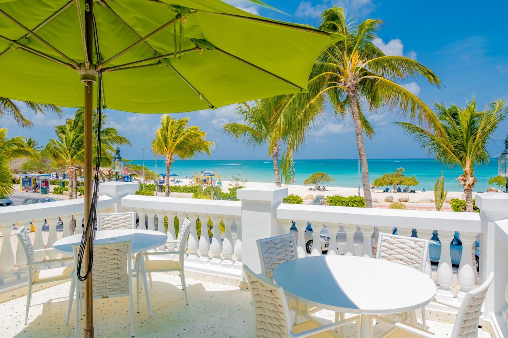 Amsterdam Manor Beach Resort Palm Beach Esterno foto