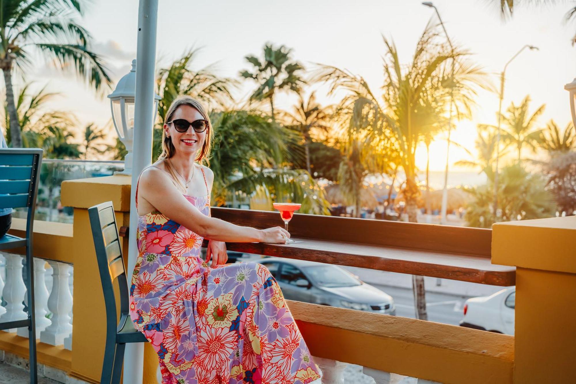 Amsterdam Manor Beach Resort Palm Beach Esterno foto