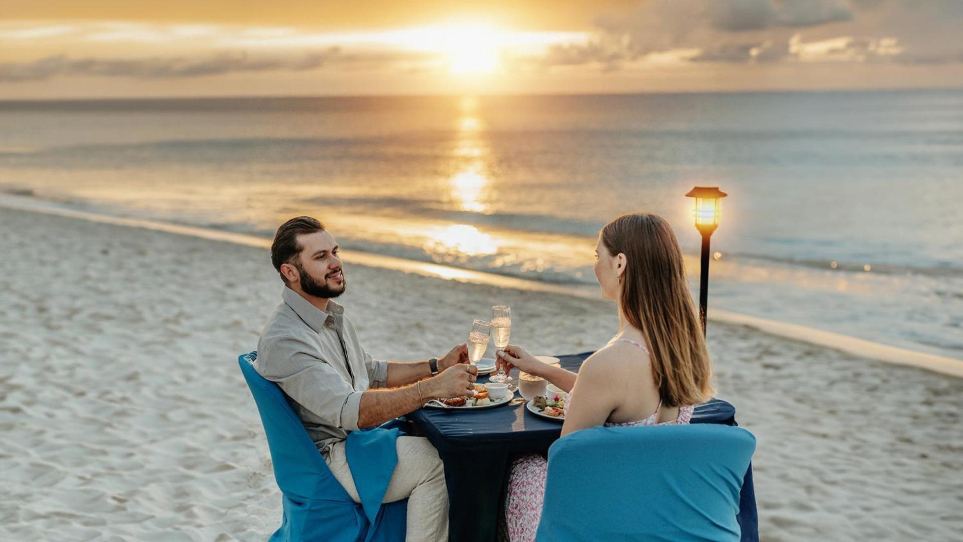 Amsterdam Manor Beach Resort Palm Beach Esterno foto