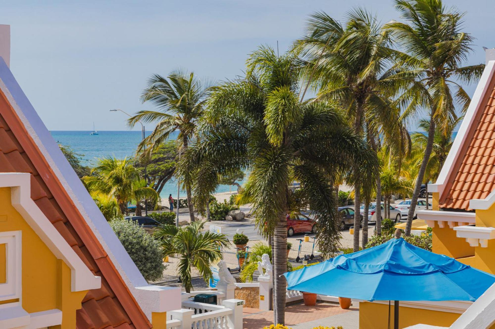 Amsterdam Manor Beach Resort Palm Beach Esterno foto