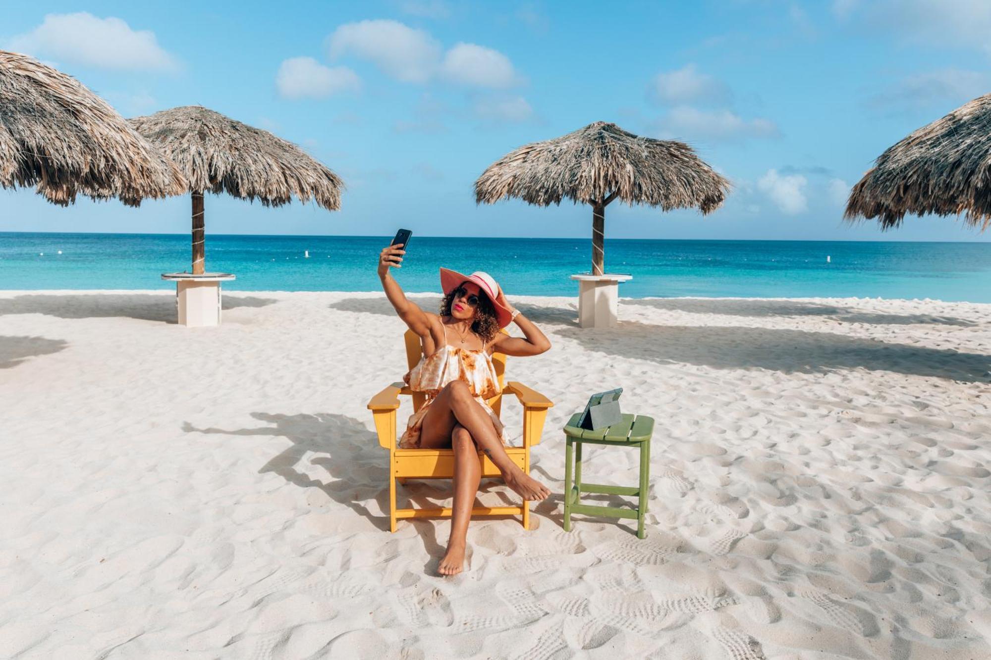 Amsterdam Manor Beach Resort Palm Beach Esterno foto
